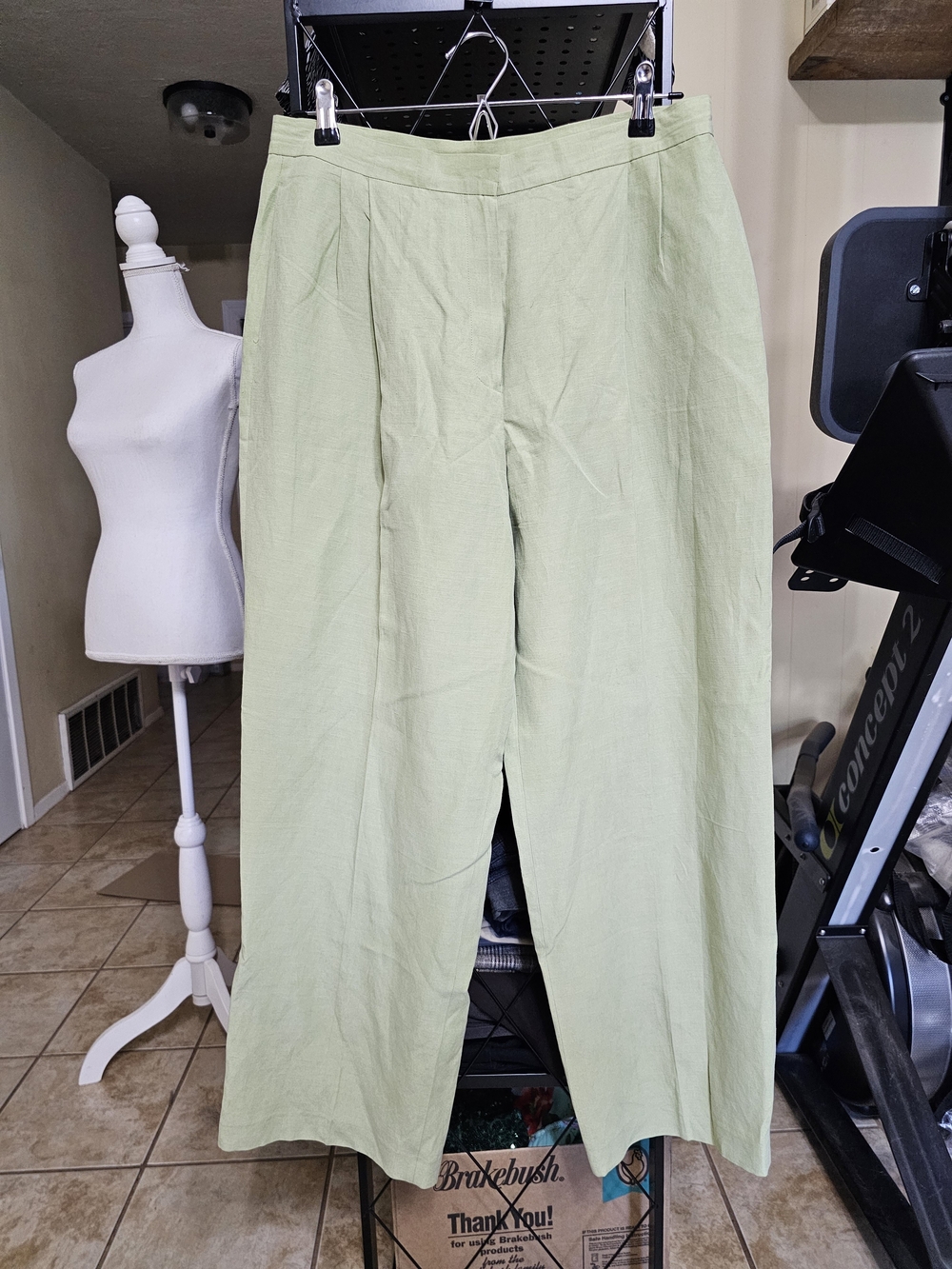 Jones New York Flowy Silk/Linen Sage Green Wide-Leg Pants (fit small)
